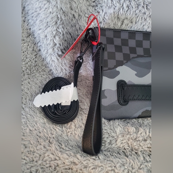 Sprayground 3am Riptide Crossbody Clutch W/ Shoulder Strap - Picture 9 of 11